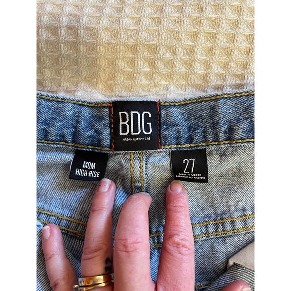 BDG Urban Outfitters Rolled Classic Mom High Rise Denim Shorts Size 27 Summer - Picture 8 of 12